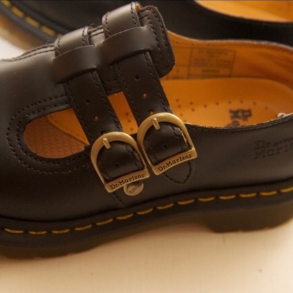 *SOLD* Doc Martens Mary Jane Shoe - Picture 3 of 4